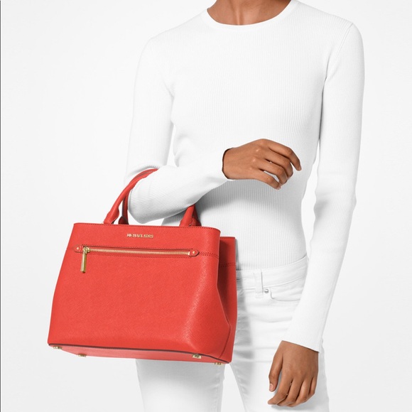 Michael Kors Hailee Handbag - Picture 2 of 8